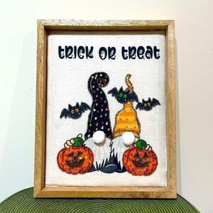 Noor-e-Noire Beaded Gnome Halloween Trick or Treat Picture NWT